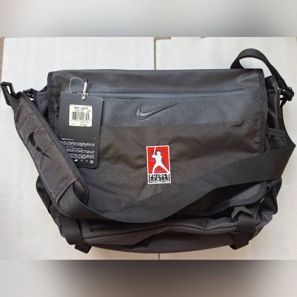 NIKE GOLF DEPARTURE Unisex MESSENGER BAG in Black 18x15 inches NEW